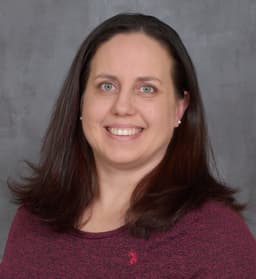 Diane Larsen headshot